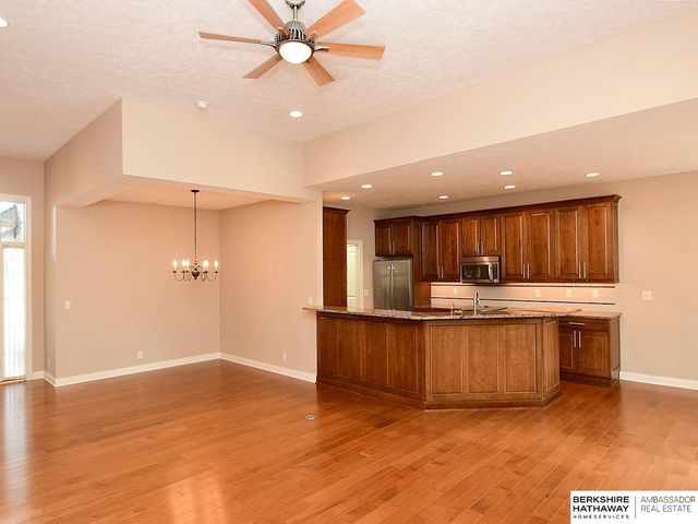 6540 Ashbrook Drive, Lincoln, NE 68516