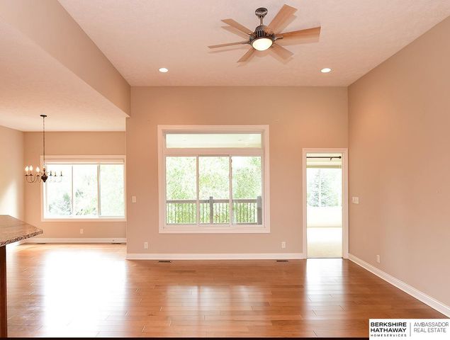 6540 Ashbrook Drive, Lincoln, NE 68516