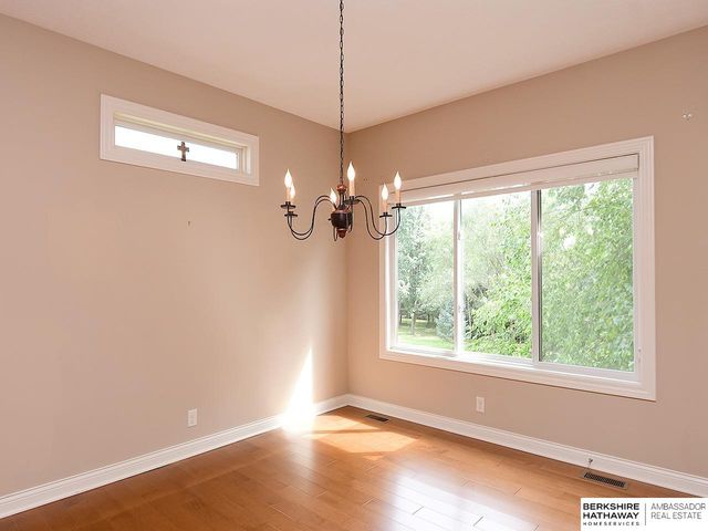 6540 Ashbrook Drive, Lincoln, NE 68516