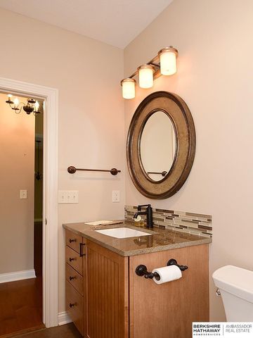 6540 Ashbrook Drive, Lincoln, NE 68516