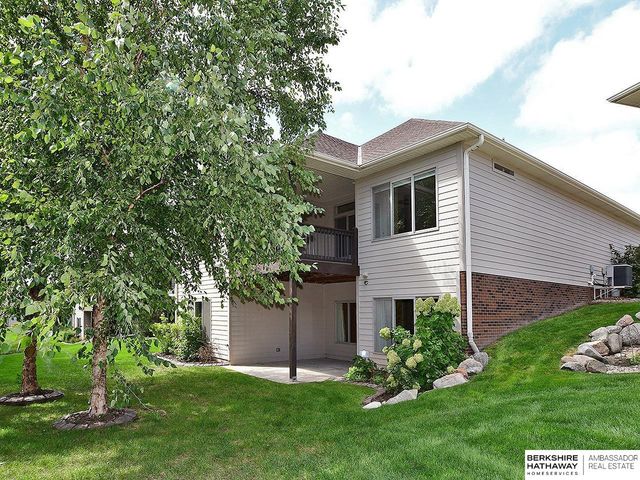 6540 Ashbrook Drive, Lincoln, NE 68516
