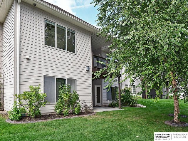 6540 Ashbrook Drive, Lincoln, NE 68516