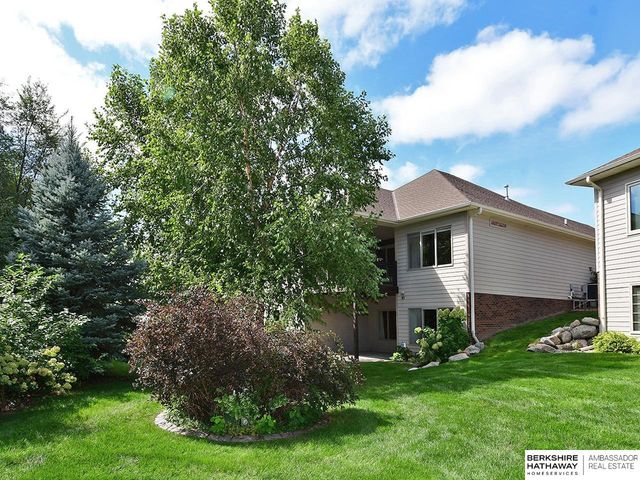 6540 Ashbrook Drive, Lincoln, NE 68516