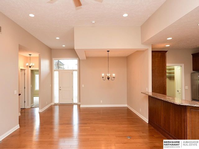 6540 Ashbrook Drive, Lincoln, NE 68516
