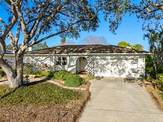 8083 BAYHAVEN DRIVE, Seminole, FL 33776