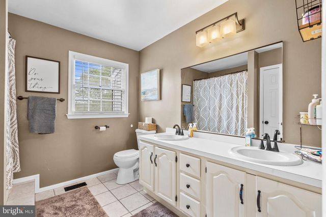 112 CARMEN LN, Langhorne, PA 19047