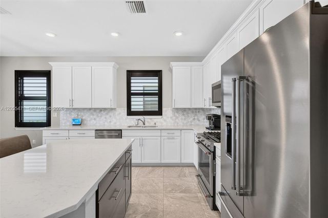 4460 Gramercy Dr, Oakland Park, FL 33309