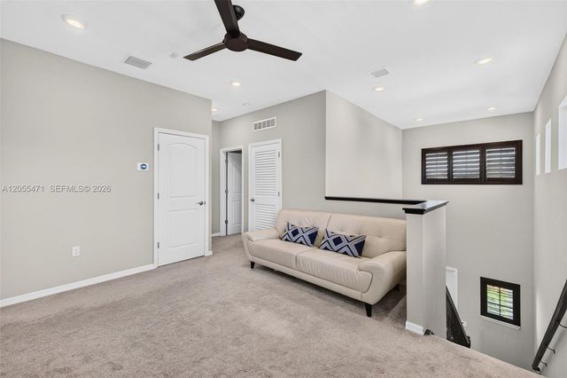 4460 Gramercy Dr, Oakland Park, FL 33309