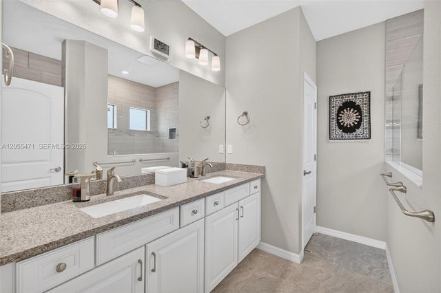 4460 Gramercy Dr, Oakland Park, FL 33309