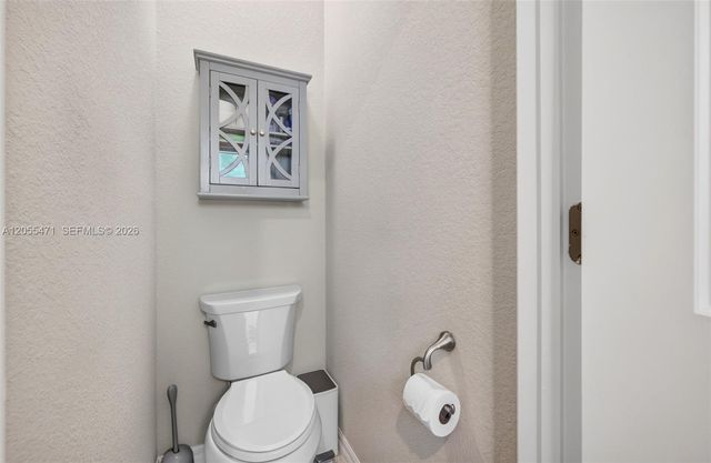 4460 Gramercy Dr, Oakland Park, FL 33309