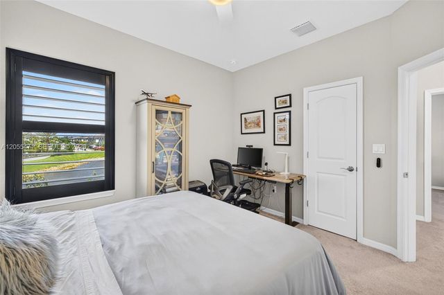 4460 Gramercy Dr, Oakland Park, FL 33309