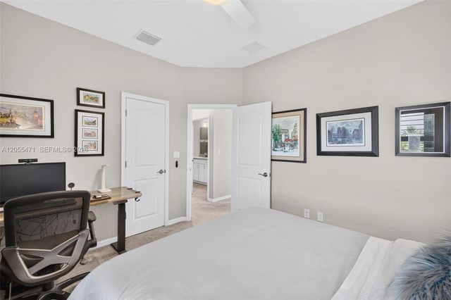 4460 Gramercy Dr, Oakland Park, FL 33309