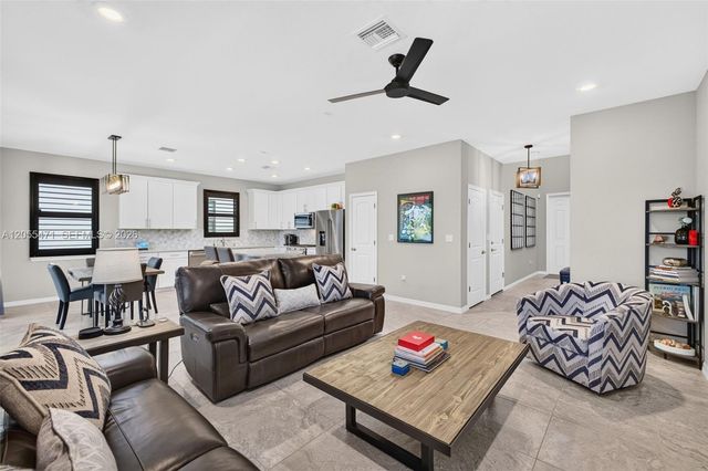 4460 Gramercy Dr, Oakland Park, FL 33309