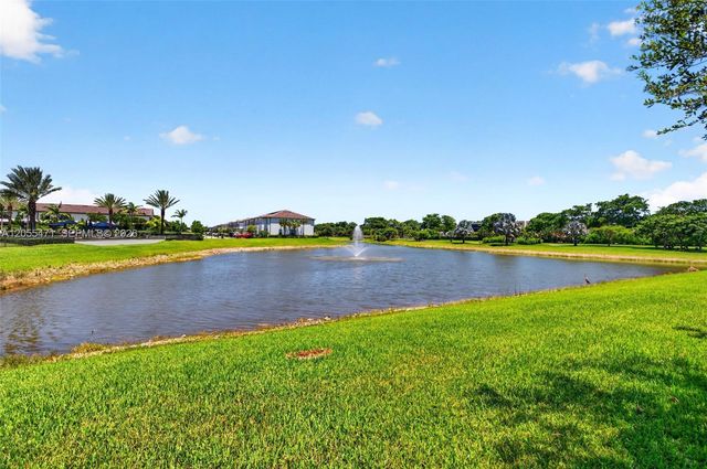 4460 Gramercy Dr, Oakland Park, FL 33309