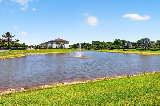 4460 Gramercy Dr, Oakland Park, FL 33309