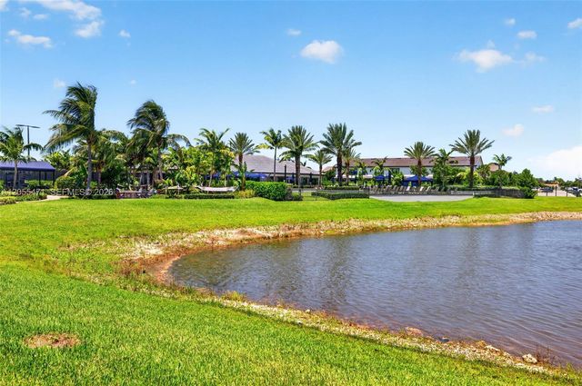 4460 Gramercy Dr, Oakland Park, FL 33309