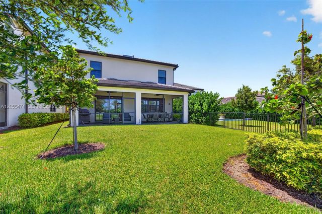 4460 Gramercy Dr, Oakland Park, FL 33309