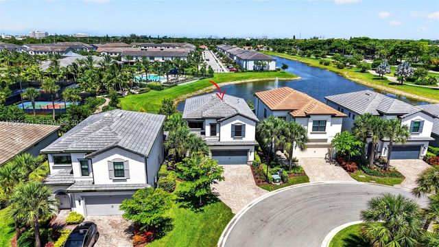 4460 Gramercy Dr, Oakland Park, FL 33309
