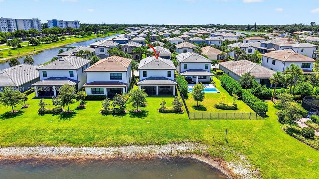4460 Gramercy Dr, Oakland Park, FL 33309
