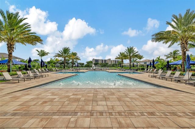 4460 Gramercy Dr, Oakland Park, FL 33309