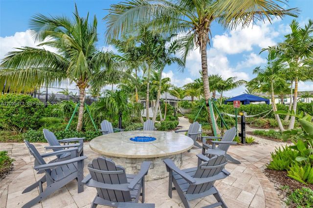 4460 Gramercy Dr, Oakland Park, FL 33309