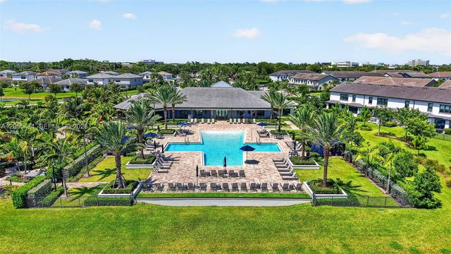 4460 Gramercy Dr, Oakland Park, FL 33309
