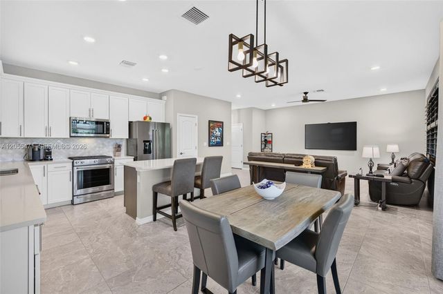 4460 Gramercy Dr, Oakland Park, FL 33309