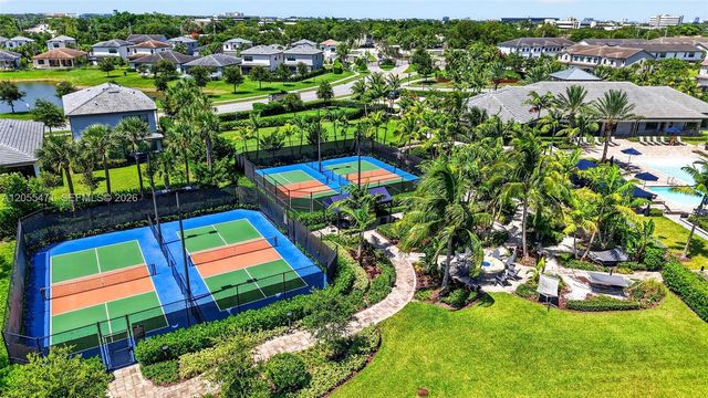 4460 Gramercy Dr, Oakland Park, FL 33309