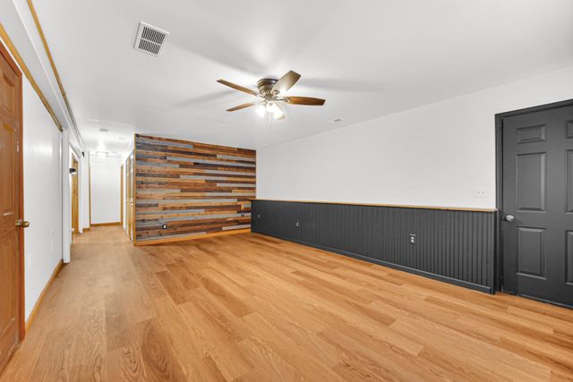 196 Spring View Drive, Porter, IN 46304