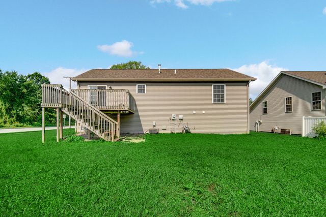 196 Spring View Drive, Porter, IN 46304