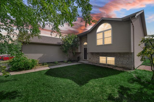 196 Spring View Drive, Porter, IN 46304