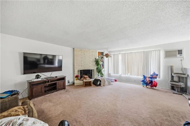 2524 Price, La Verne, CA 91750