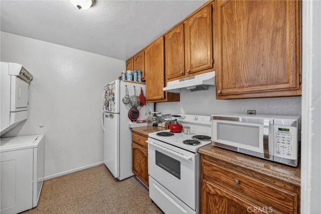 2524 Price, La Verne, CA 91750