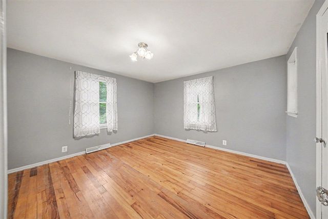 2800 Kibby Road, Jackson, MI 49203