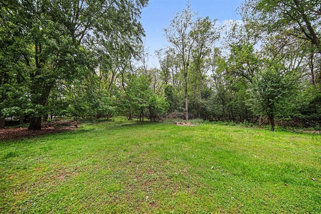 2800 Kibby Road, Jackson, MI 49203