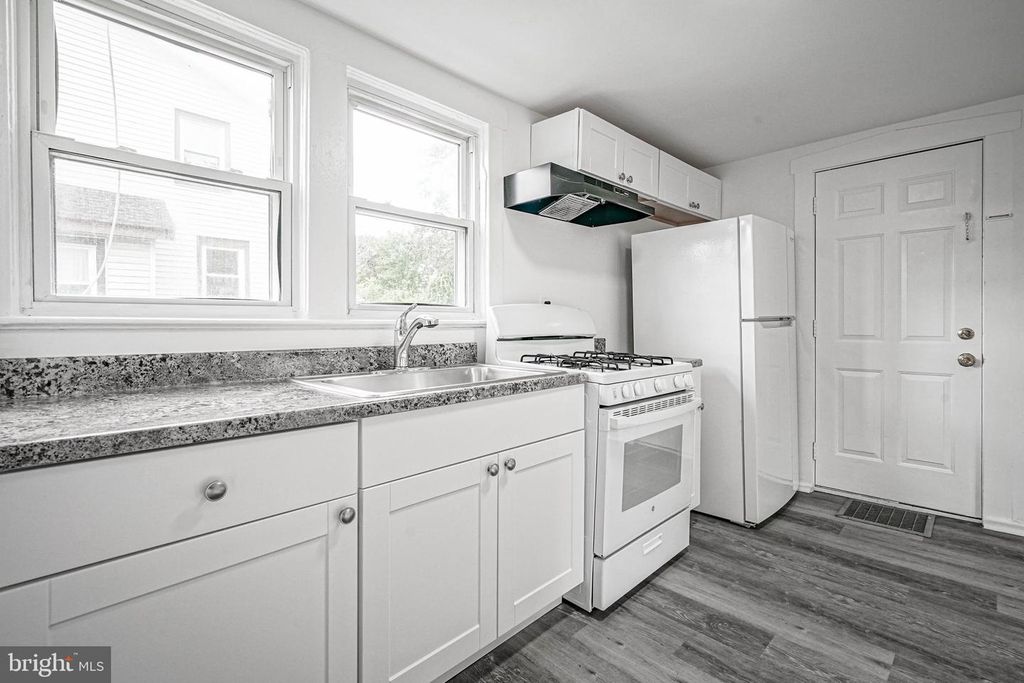38 BELLEVUE AVE, WOODBURY, NJ 08096 — photo 4