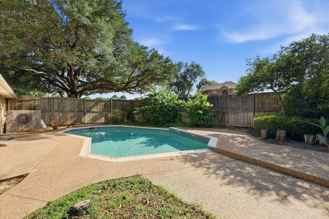 1824 Chatham Drive, Flower Mound, TX 75028
