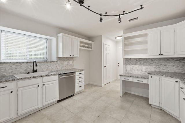 1824 Chatham Drive, Flower Mound, TX 75028