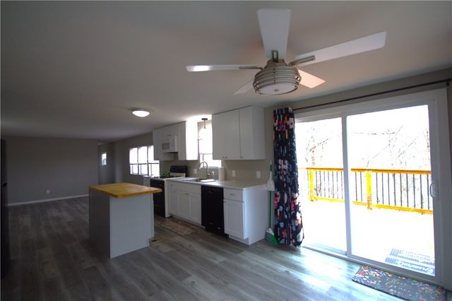 122 Woodland Dr., West Deer, PA 15084