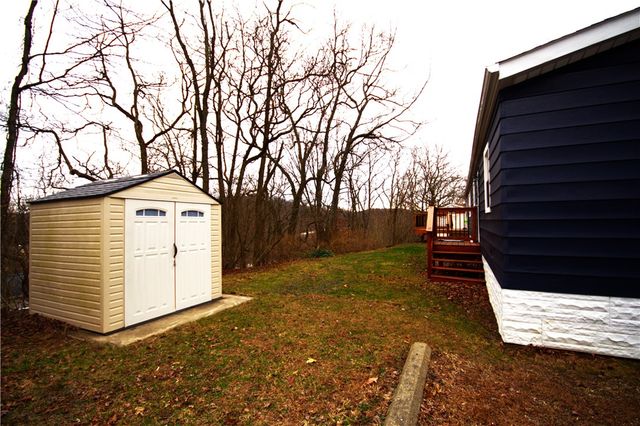 122 Woodland Dr., West Deer, PA 15084