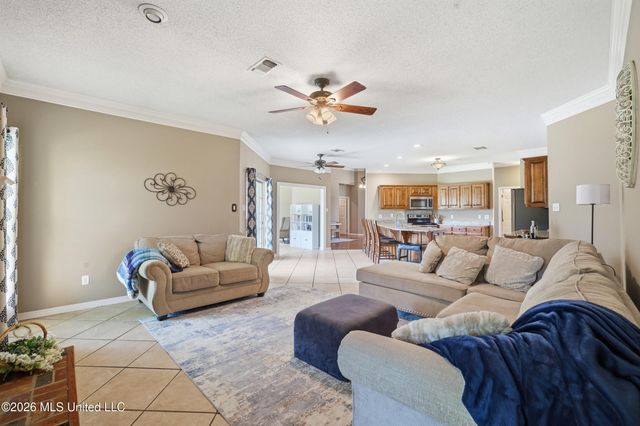 3815 Cabildo Place, Ocean Springs, MS 39564