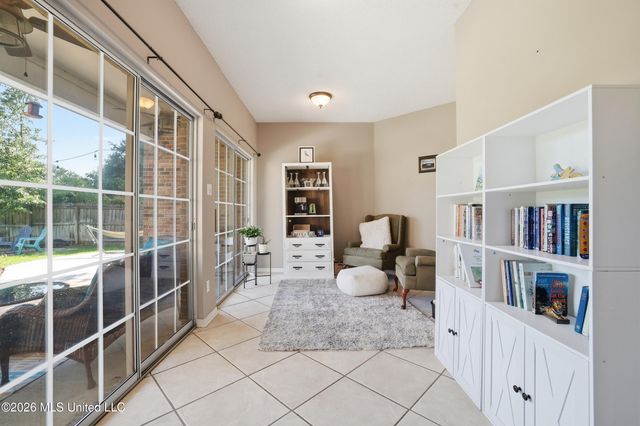 3815 Cabildo Place, Ocean Springs, MS 39564