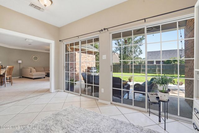 3815 Cabildo Place, Ocean Springs, MS 39564