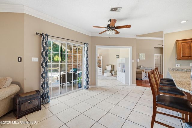 3815 Cabildo Place, Ocean Springs, MS 39564