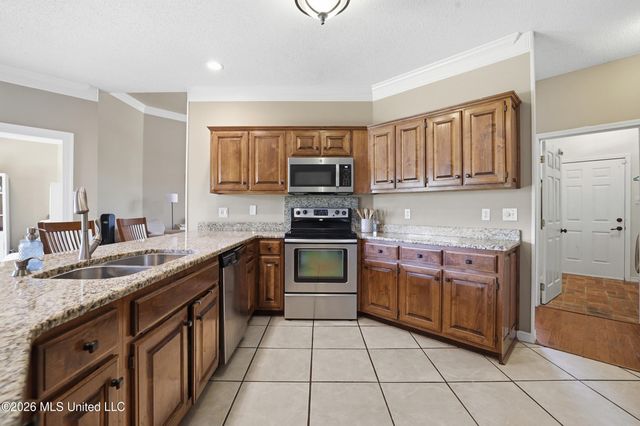 3815 Cabildo Place, Ocean Springs, MS 39564