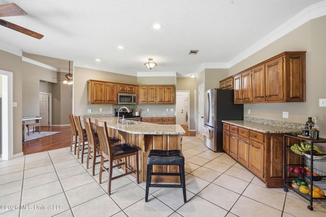 3815 Cabildo Place, Ocean Springs, MS 39564
