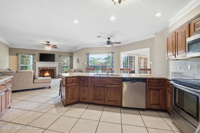 3815 Cabildo Place, Ocean Springs, MS 39564
