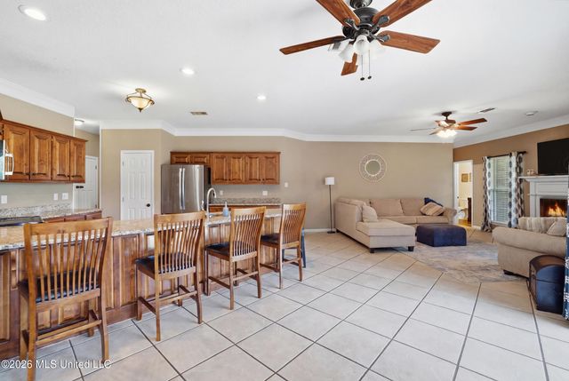 3815 Cabildo Place, Ocean Springs, MS 39564