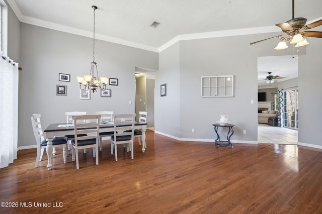 3815 Cabildo Place, Ocean Springs, MS 39564