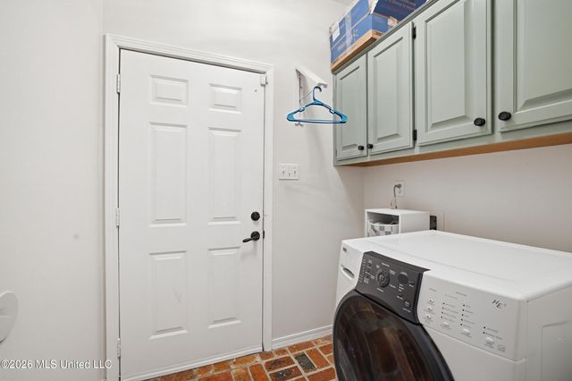 3815 Cabildo Place, Ocean Springs, MS 39564